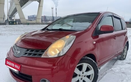 Nissan Note II рестайлинг, 2007 год, 700 000 рублей, 2 фотография