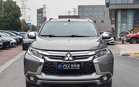 Mitsubishi Pajero Sport III рестайлинг, 2020 год, 2 970 000 рублей, 2 фотография