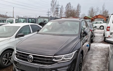 Volkswagen Tiguan II, 2021 год, 4 200 000 рублей, 3 фотография