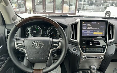 Toyota Land Cruiser 200, 2016 год, 6 150 000 рублей, 21 фотография