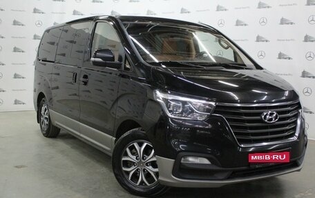 Hyundai H-1 II рестайлинг, 2021 год, 3 550 000 рублей, 3 фотография