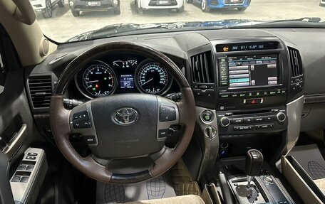 Toyota Land Cruiser 200, 2010 год, 3 570 000 рублей, 32 фотография