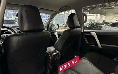 Toyota Land Cruiser Prado 150 рестайлинг 2, 2014 год, 3 730 000 рублей, 22 фотография