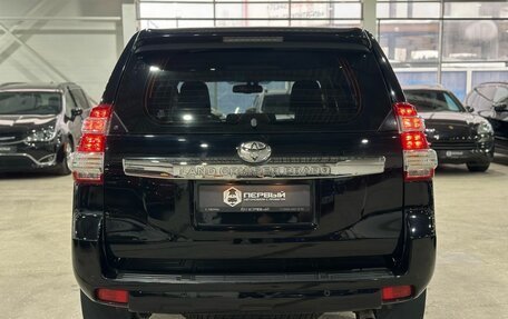 Toyota Land Cruiser Prado 150 рестайлинг 2, 2015 год, 3 490 000 рублей, 5 фотография