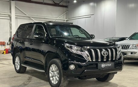 Toyota Land Cruiser Prado 150 рестайлинг 2, 2015 год, 3 490 000 рублей, 3 фотография