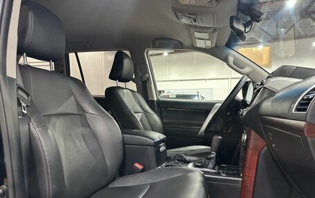 Toyota Land Cruiser Prado 150 рестайлинг 2, 2015 год, 3 490 000 рублей, 19 фотография