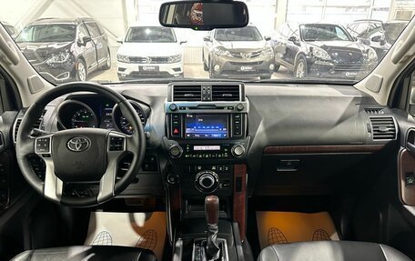 Toyota Land Cruiser Prado 150 рестайлинг 2, 2015 год, 3 490 000 рублей, 23 фотография