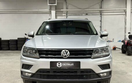 Volkswagen Tiguan II, 2019 год, 1 870 000 рублей, 2 фотография