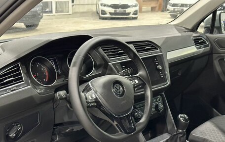 Volkswagen Tiguan II, 2019 год, 1 870 000 рублей, 23 фотография