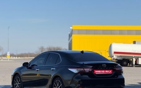 Toyota Camry, 2018 год, 2 700 000 рублей, 4 фотография