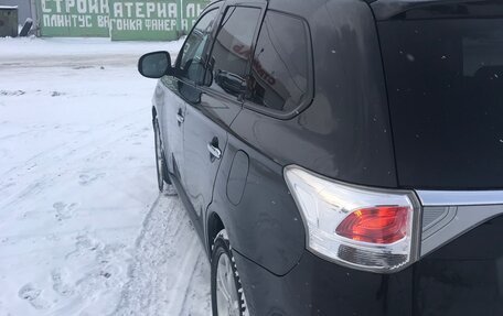 Mitsubishi Outlander III рестайлинг 3, 2013 год, 1 750 000 рублей, 11 фотография