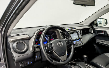 Toyota RAV4, 2014 год, 1 890 000 рублей, 16 фотография