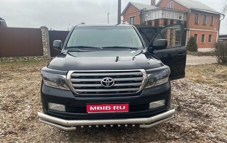 Toyota Land Cruiser 200, 2011 год, 2 950 000 рублей, 1 фотография