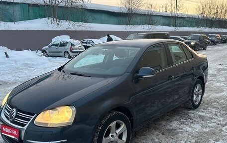 Volkswagen Jetta VI, 2010 год, 750 000 рублей, 1 фотография