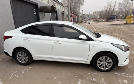 Hyundai Solaris II рестайлинг, 2020 год, 1 500 000 рублей, 5 фотография