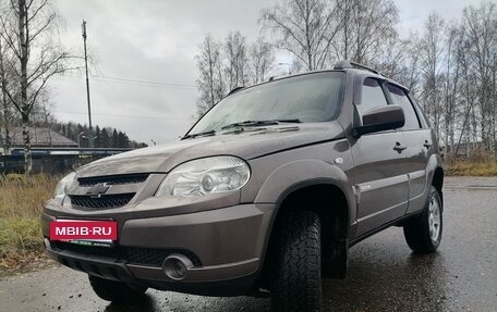 Chevrolet Niva I рестайлинг, 2012 год, 650 000 рублей, 3 фотография