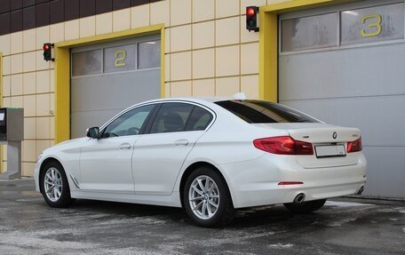 BMW 5 серия, 2018 год, 3 195 000 рублей, 4 фотография