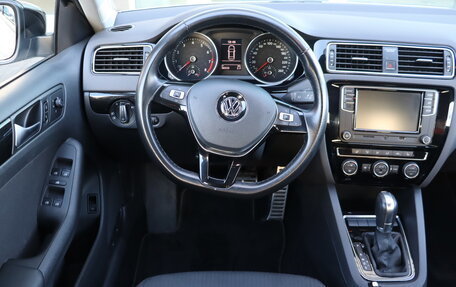 Volkswagen Jetta VI, 2018 год, 1 654 000 рублей, 11 фотография