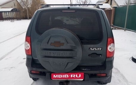 Chevrolet Niva I рестайлинг, 2011 год, 550 000 рублей, 4 фотография