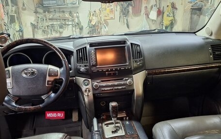 Toyota Land Cruiser 200, 2008 год, 2 600 000 рублей, 4 фотография