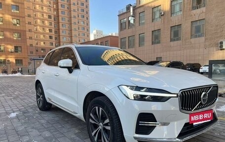 Volvo XC60 II, 2022 год, 3 990 000 рублей, 3 фотография