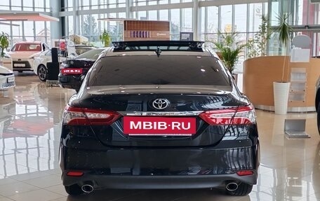 Toyota Camry, 2022 год, 3 690 000 рублей, 5 фотография