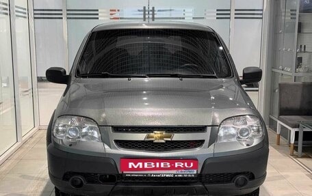 Chevrolet Niva I рестайлинг, 2012 год, 464 000 рублей, 2 фотография