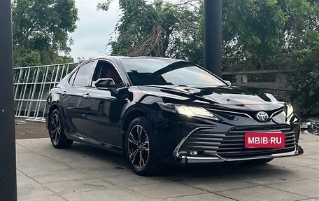 Toyota Camry, 2022 год, 2 410 000 рублей, 3 фотография