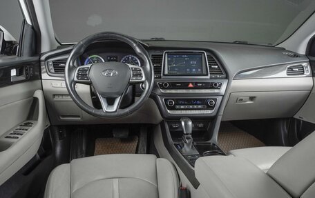 Hyundai Sonata VII, 2018 год, 2 349 000 рублей, 6 фотография