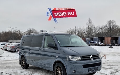 Volkswagen Caravelle T5, 2014 год, 2 199 000 рублей, 2 фотография