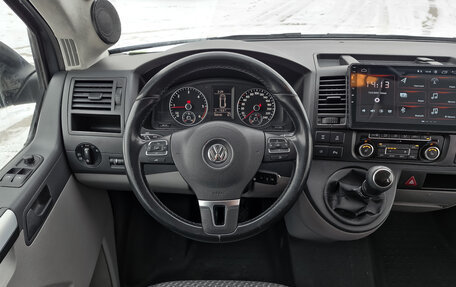 Volkswagen Caravelle T5, 2014 год, 2 199 000 рублей, 20 фотография