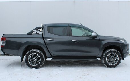 Mitsubishi L200 IV рестайлинг, 2019 год, 3 060 000 рублей, 4 фотография