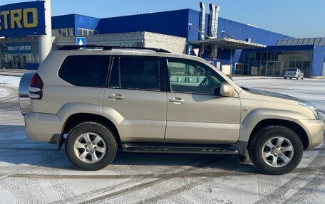 Toyota Land Cruiser Prado 120 рестайлинг, 2005 год, 2 600 000 рублей, 2 фотография