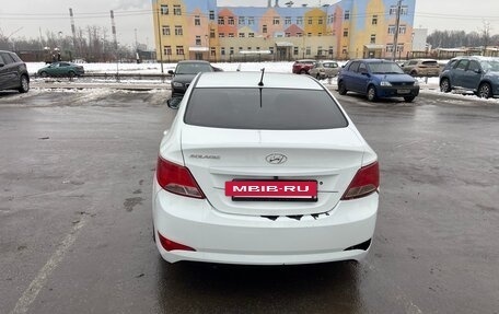 Hyundai Solaris II рестайлинг, 2015 год, 800 000 рублей, 3 фотография