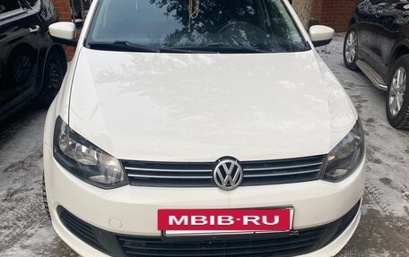 Volkswagen Polo VI (EU Market), 2012 год, 880 000 рублей, 3 фотография