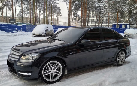 Mercedes-Benz C-Класс, 2012 год, 1 100 000 рублей, 2 фотография