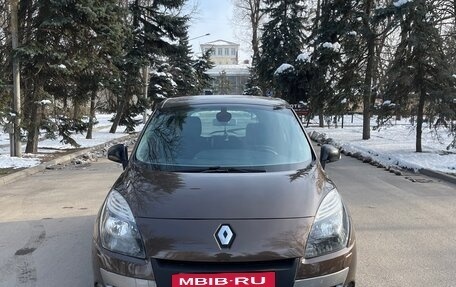 Renault Scenic III, 2011 год, 855 000 рублей, 2 фотография