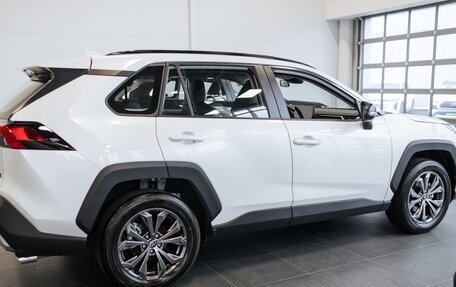 Toyota RAV4, 2024 год, 4 900 000 рублей, 4 фотография