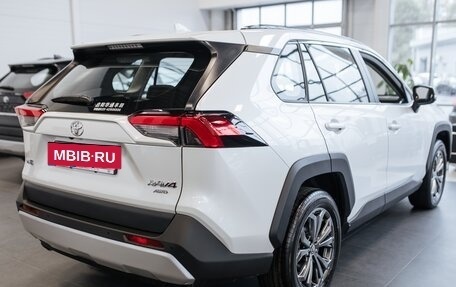 Toyota RAV4, 2024 год, 4 900 000 рублей, 5 фотография