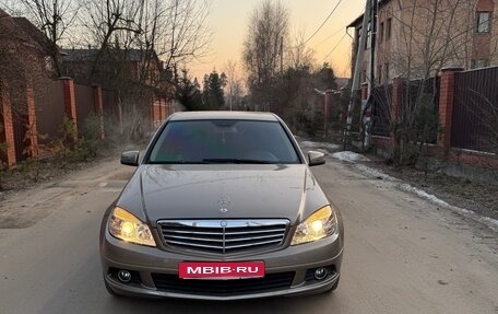 Mercedes-Benz C-Класс, 2008 год, 1 000 000 рублей, 1 фотография