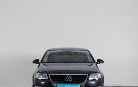 Volkswagen Passat B6, 2006 год, 699 000 рублей, 2 фотография