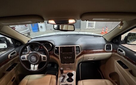 Jeep Grand Cherokee, 2011 год, 1 650 000 рублей, 10 фотография