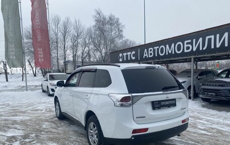 Mitsubishi Outlander III рестайлинг 3, 2013 год, 1 350 000 рублей, 8 фотография