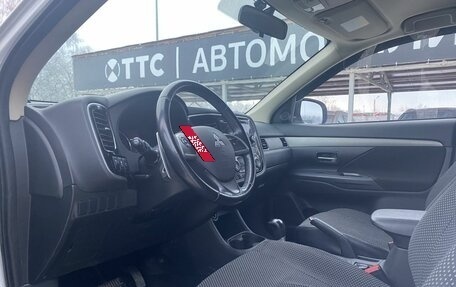 Mitsubishi Outlander III рестайлинг 3, 2013 год, 1 350 000 рублей, 20 фотография