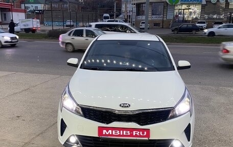 KIA Rio IV, 2019 год, 1 280 000 рублей, 2 фотография