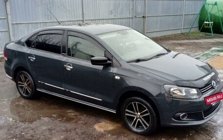 Volkswagen Polo VI (EU Market), 2010 год, 660 000 рублей, 3 фотография