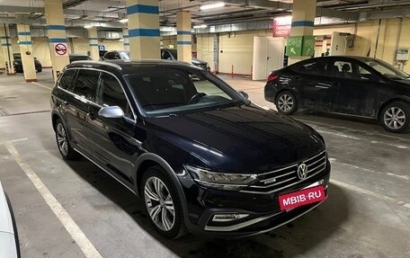 Volkswagen Passat B8 рестайлинг, 2019 год, 4 400 000 рублей, 24 фотография