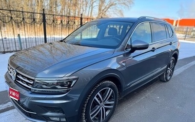 Volkswagen Tiguan II, 2018 год, 3 150 000 рублей, 1 фотография