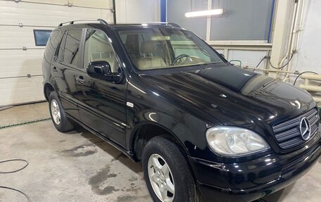 Mercedes-Benz M-Класс, 2000 год, 850 000 рублей, 2 фотография