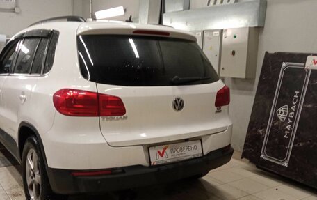 Volkswagen Tiguan I, 2015 год, 941 000 рублей, 4 фотография